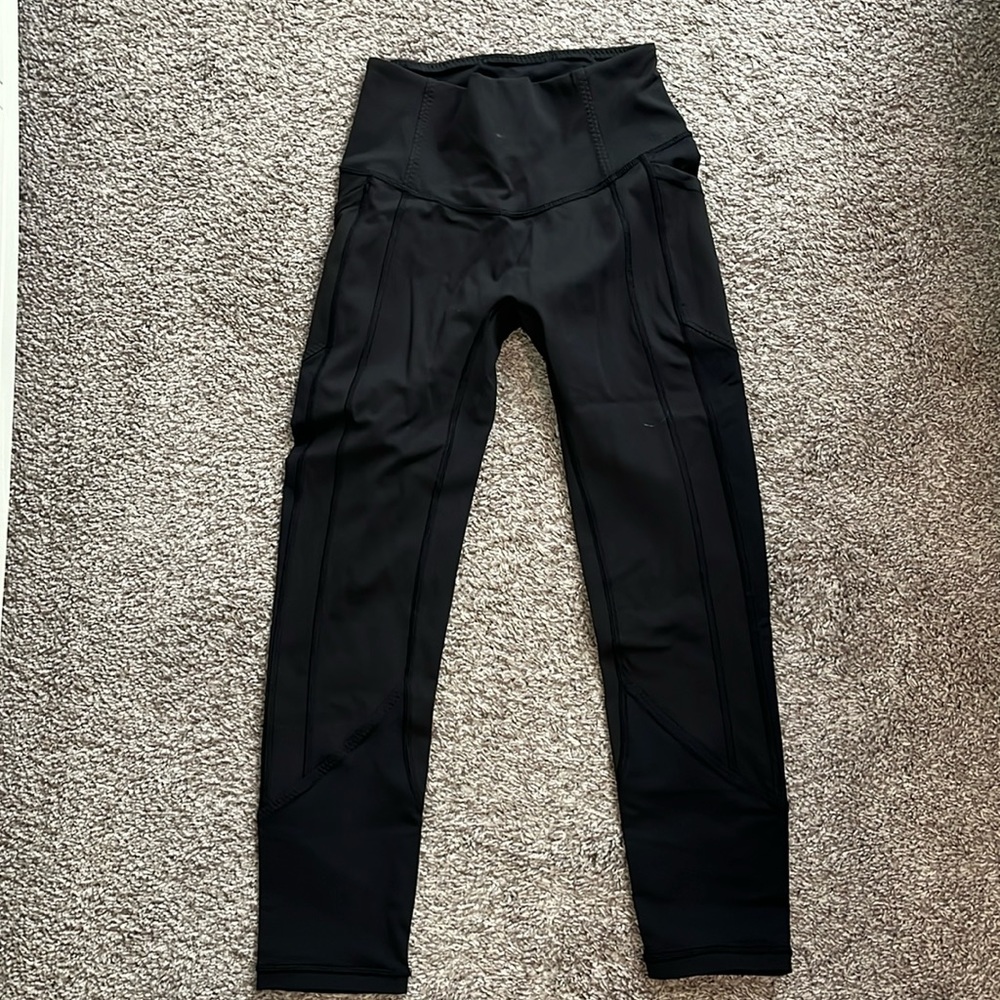 Size 4 lululemon leggings. Black.